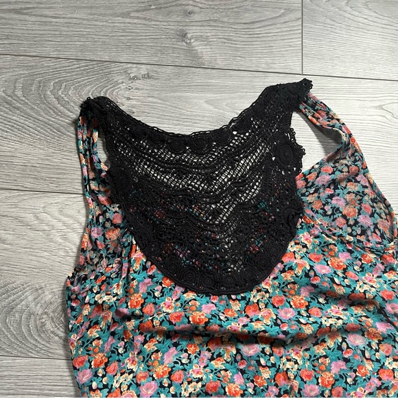 forever 21 floral romper - Picture 3 of 7